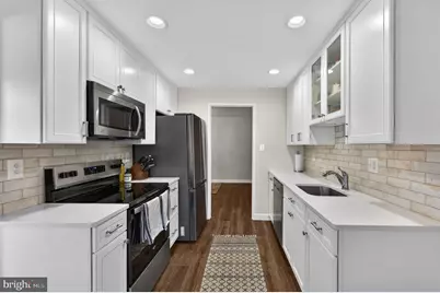 517 Florida Avenue #T4, Herndon, VA 20170 - Photo 16