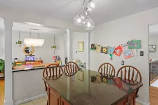 6206 Erman Ct, Burke, VA 22015 - Photo 8