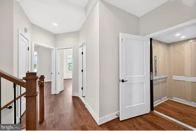 151 Center S #1, Vienna, VA 22180 - Photo 32