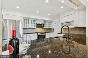 13140 Madonna Ln, Fairfax, VA 22033 - Photo 8