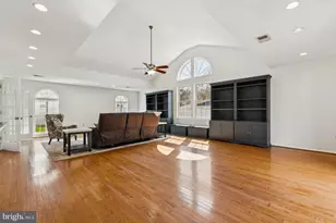 13140 Madonna Ln, Fairfax, VA 22033 - Photo 6