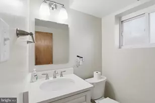 7220 Brookcrest Pl, Annandale, VA 22003 - Photo 20