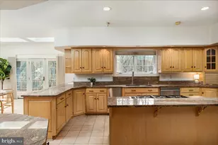 532 Walker Rd, Great Falls, VA 22066 - Photo 28