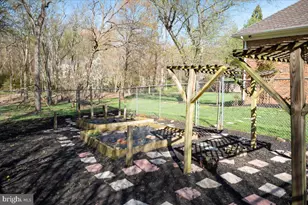 532 Walker Rd, Great Falls, VA 22066 - Photo 80