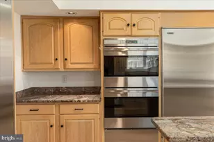 532 Walker Rd, Great Falls, VA 22066 - Photo 32