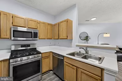 13058 Autumn Woods Way #105, Fairfax, VA 22033 - Photo 16