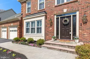 714 Old Hunt Way, Herndon, VA 20170 - Photo 2