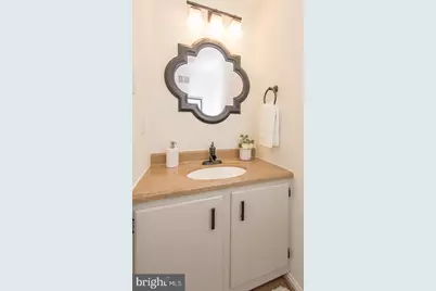 5756 Walnut Wood Ln Lane, Burke, VA 22015 - Photo 18