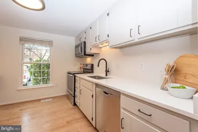 5756 Walnut Wood Ln Lane, Burke, VA 22015 - Photo 28