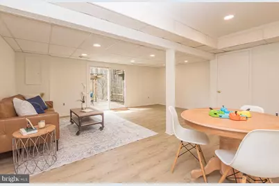 5756 Walnut Wood Ln Lane, Burke, VA 22015 - Photo 10