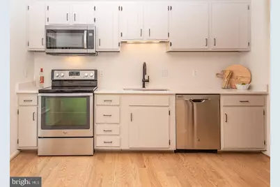 5756 Walnut Wood Ln Lane, Burke, VA 22015 - Photo 4