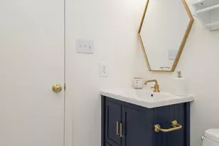 5756 Walnut Wood Ln Ln, Burke, VA 22015 - Photo 8