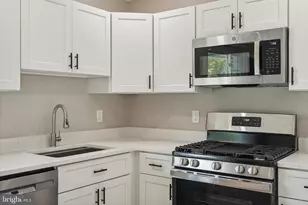 5317 Oldcastle Ln, Springfield, VA 22151 - Photo 6