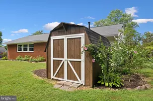 5317 Oldcastle Ln, Springfield, VA 22151 - Photo 34