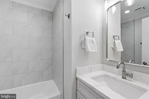 7808 Solomon Seal Dr, Springfield, VA 22152 - Photo 20