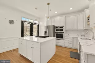 5420 Edsall Ridge Pl, Alexandria, VA 22312 - Photo 4