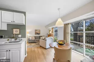 4909 Americana Dr, Annandale, VA 22003 - Photo 8