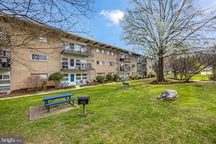 4909 Americana Dr, Annandale, VA 22003 - Photo 18