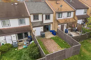 1134 Shannon Pl, Herndon, VA 20170 - Photo 32