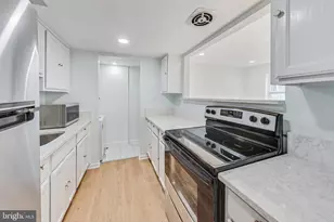 9841 Hagel Cir, Lorton, VA 22079 - Photo 8