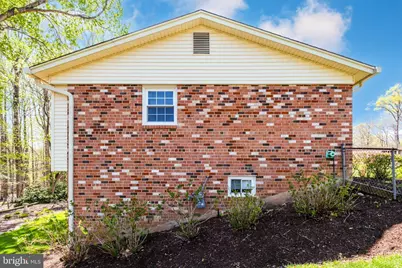 8709 Powder Horn Road, Springfield, VA 22152 - Photo 12