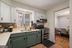 3903 Whispering Ln, Falls Church, VA 22041 - Photo 10