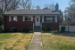 3903 Whispering Ln, Falls Church, VA 22041 - Photo 1