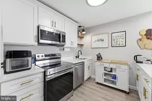 3245 Rio Dr, Falls Church, VA 22041 - Photo 8