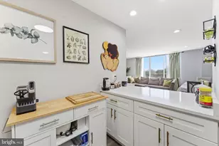 3245 Rio Dr, Falls Church, VA 22041 - Photo 10