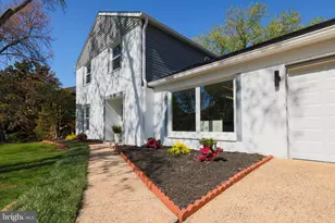 13622 Ellendale Dr, Chantilly, VA 20151 - Photo 4