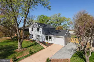 13622 Ellendale Dr, Chantilly, VA 20151 - Photo 2