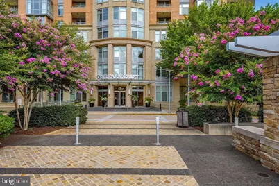 8220 Crestwood Heights Drive #218, McLean, VA 22102 - Photo 2