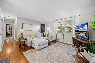 2722 Woodley Pl, Falls Church, VA 22046 - Photo 12