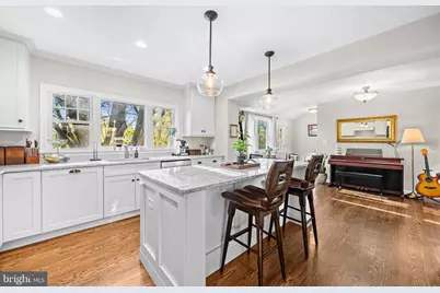 2722 Woodley Place, Falls Church, VA 22046 - Photo 2