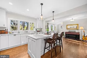2722 Woodley Pl, Falls Church, VA 22046 - Photo 2