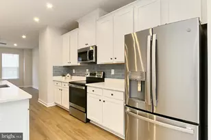 14176 Gypsum Loop, Chantilly, VA 20151 - Photo 4