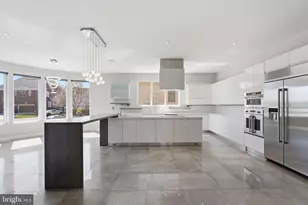 6600 Reserves Hill Ct, Annandale, VA 22003 - Photo 8