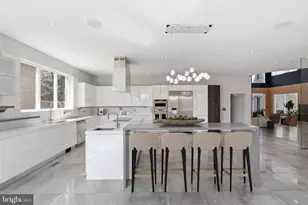 6600 Reserves Hill Ct, Annandale, VA 22003 - Photo 8