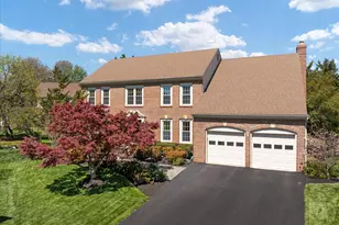 408 Woodgrove Ct, Herndon, VA 20170 - Photo 2