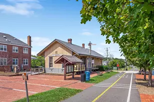 408 Woodgrove Ct, Herndon, VA 20170 - Photo 10