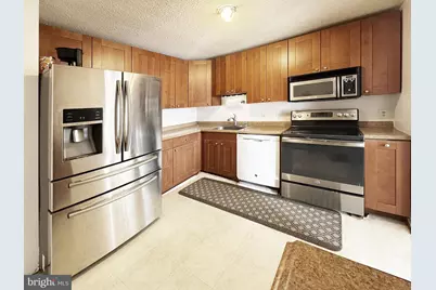 6800 Fleetwood Road #818, McLean, VA 22101 - Photo 10