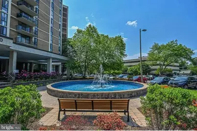 6800 Fleetwood Road #818, McLean, VA 22101 - Photo 2