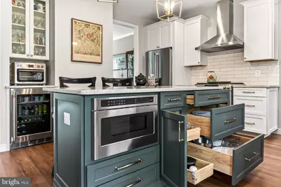 15510 Meherrin Drive, Centreville, VA 20120 - Photo 8