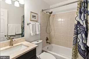 15510 Meherrin Dr, Centreville, VA 20120 - Photo 14