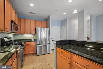 2665 Prosperity Avenue #109, Fairfax, VA 22031 - Photo 6