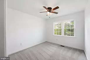 2432 Windbreak Dr, Alexandria, VA 22306 - Photo 10