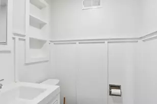 2432 Windbreak Dr, Alexandria, VA 22306 - Photo 14