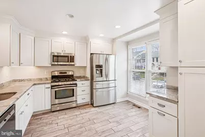 7728 Hickory Glen Way, Springfield, VA 22153 - Photo 6