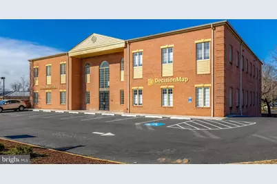 746 Walker Road #26, Great Falls, VA 22066 - Photo 4