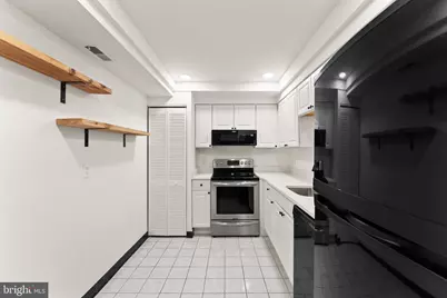 7661 Provincial Drive #305, McLean, VA 22102 - Photo 6